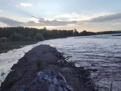 Baja el caudal del Colorado y trae alivio a los pobladores de la ribera en Rincón de los Sauces