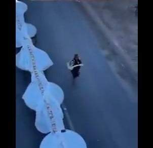 Mujer roba pedazo de rosca de Reyes