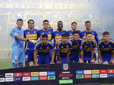 Llegó una oferta millonaria: Boca analiza vender a una de sus figuras
