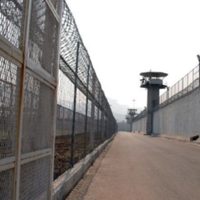 Droga, televisores y microondas entre lo decomisado en penal de Santa Martha Acatitla