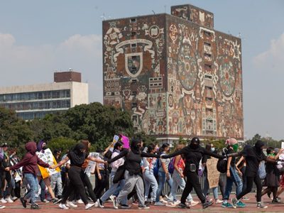 Que alumna violada en CCH Sur se acerque a la FGJCDMX: Sheinbaum