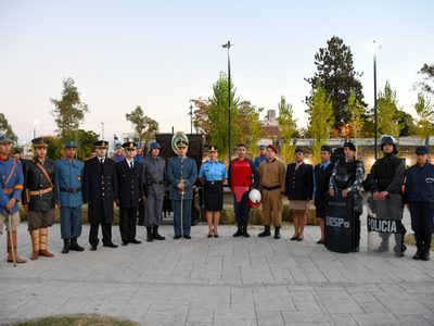 Vecinos de Neuquén participaron en la celebración del aniversario policial con una muestra interactiva