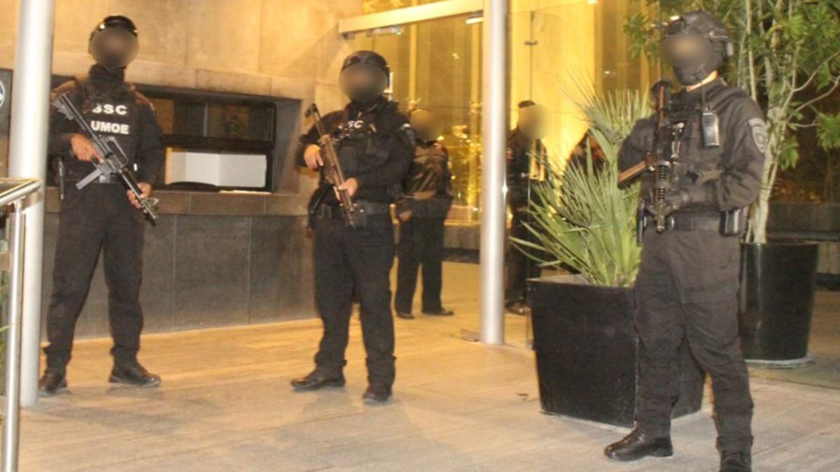 En el operativo fueron detenidos dos hombres nigerianos y dos mujeres mexicanas