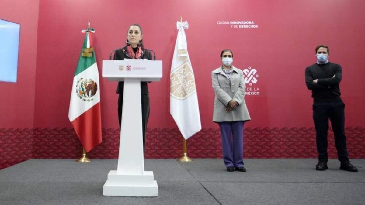 Claudia Sheinbaum, Oliva López, secretaria de Salud de CDMX, y Eduardo Clark, director de Gobierno Digital de la ADIP