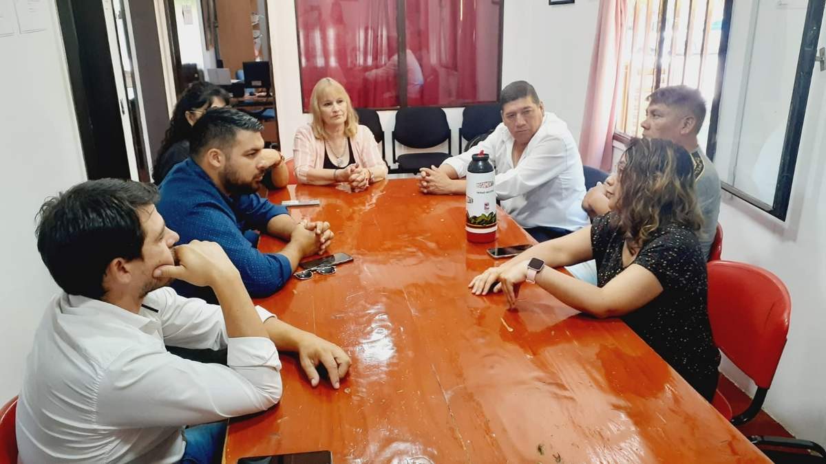Traful Berbel en la reunión en el Concejo Deliberante. Fuente: (Prensa UNE).