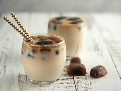 ¿Hiciste café de filtro y te sobró? No lo tires, mirá lo que podés hacer para acompañar los días de calor