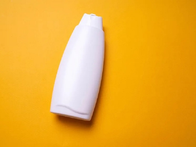 No tires los envases de shampoo vacíos: creá estas fabulosas macetas colgantes y con estilo
