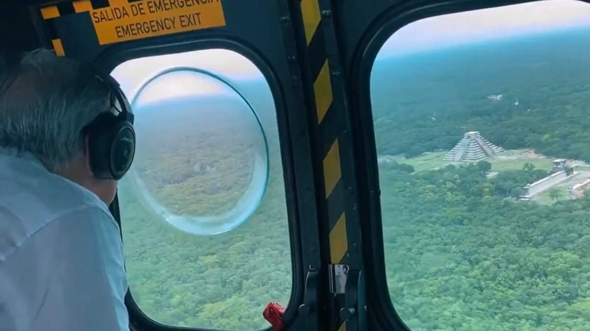 El presidente sobrevoló las obras del Tren Maya, así como Palenque y Chichén Itzá