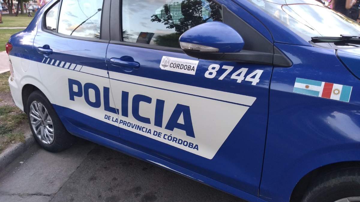 Detenidos por infringir la cuarentena. Fuente: (Twitter)