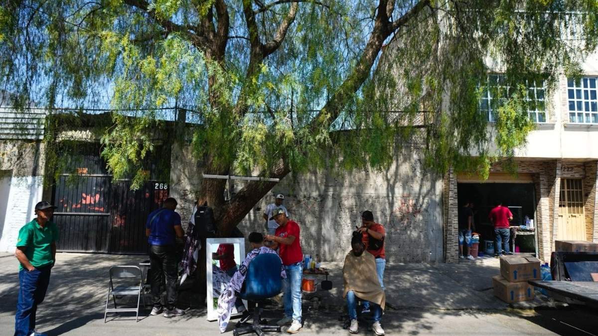Venezolanos en la CDMX durante su paso rumbo a EU