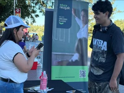 Más de cinco mil estudiantes del nivel superior se asesoraron sobre reinscripción a las Becas Gregorio Álvarez