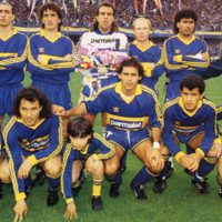 Después de compartir en Boca con Maradona: el exfutbolista que hoy maneja un auto para vivir