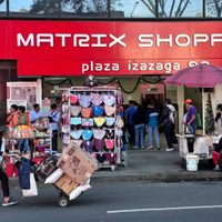 Hay 600 bodegas ilegales chinas operando en el Centro de la CDMX, advierte Canaco