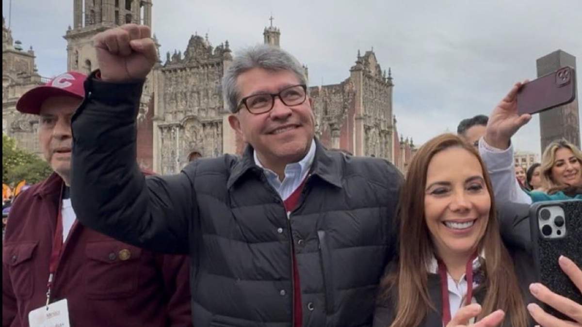 El político zacatecano en el Zócalo