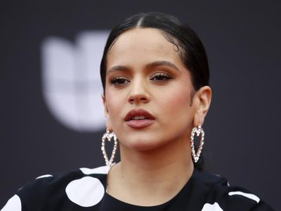 ¡Se pronunció! Rosalía habla sobre su polémica portada en la revista People en Español