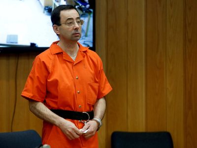Víctimas de Larry Nassar alcanzan acuerdo por 380 mdd tras batalla legal de cinco años