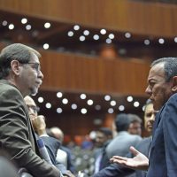 PRD se mueve del Pacto por México a un 'frente amplio legislativo”