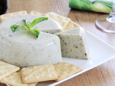 Ponete la 10 con este queso vegano casero: cremoso y súper fácil, ideal para cualquier comida