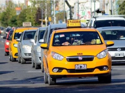 Nuevo golpe al bolsillo: Este viernes aumentaron las tarifas de taxis en Neuquén