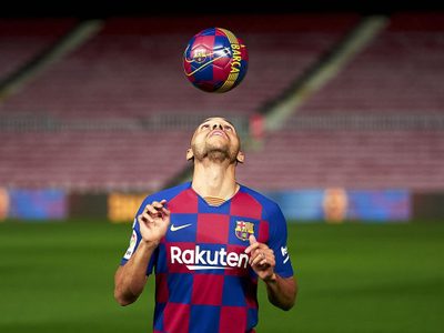 El insólito blooper de Martin Braithwaite en su presentación en el Barcelona