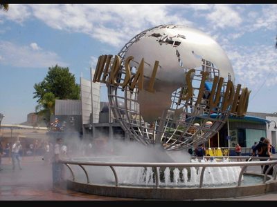 Accidente de tranvía en Universal Studios deja 15 heridos