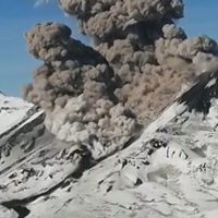 Alerta al norte neuquino: se registró actividad en el volcán Nevados de Chillán... Mirá el vídeo