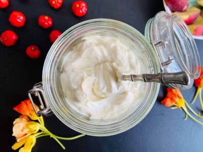 Yogur de garbanzo con 2 ingredientes: delicioso, rapidísimo de hacer y rendidor