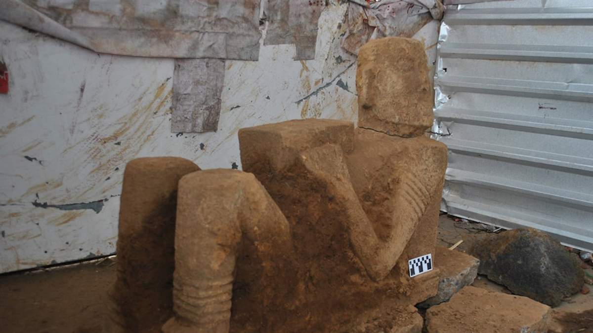 Medios locales destacaron que la escultura fue hallada en las obras del mercado de Pátzcuaro