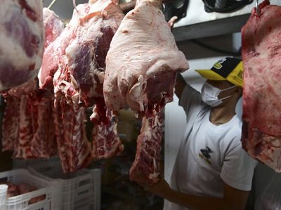 Cae la compra de alimentos y aumentan los gastos en impuestos y servicios