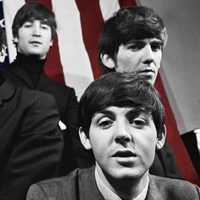 "¡LOCURA TOTAL!" Esta es la insólita suma que pagó fans de "The Beatles" por un manuscrito
