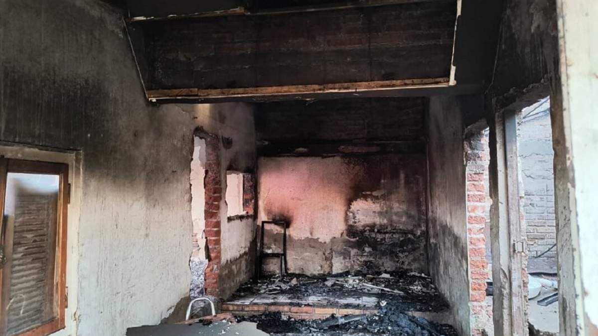 La vivienda quedó inutilizable tras los dos incendios. Fuente: (Centenario Digital)