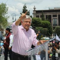 Pide AMLO amnistía para líderes presos de la CNTE