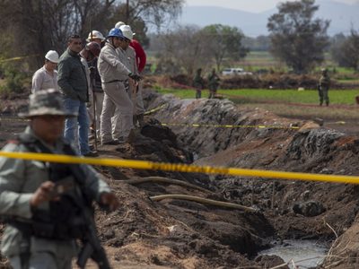 En Hidalgo, huachicoleros usan mujeres y niños como escudos en enfrentamientos