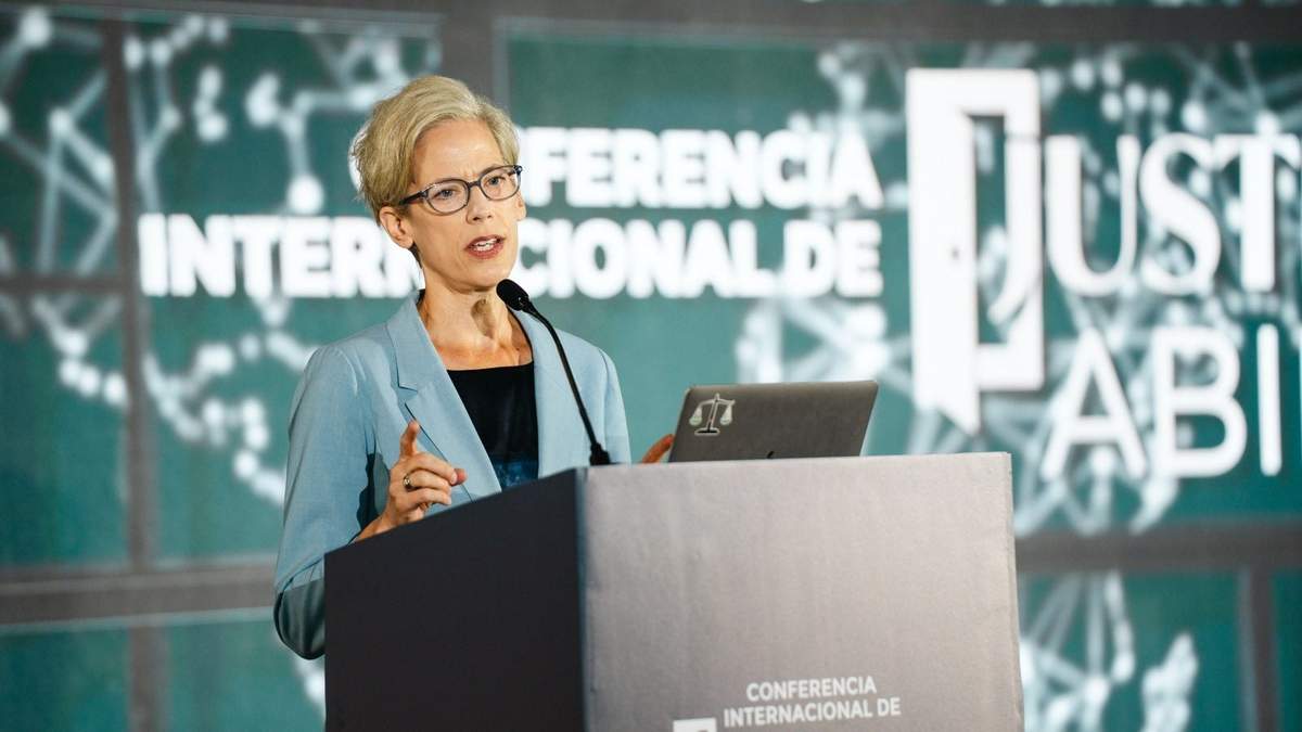 La relatora especial de las Naciones Unidas sobre la independencia de los magistrados y abogados, Margaret Satterthwaite