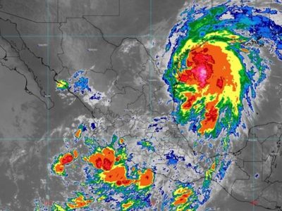 Tormenta tropical "Nicholas" provoca suspensión de clases en Culiacán y Navolato