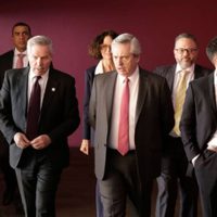 "No tenemos que retirarnos antes de tiempo", advirtieron desde el Gobierno