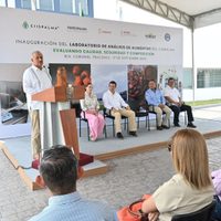 "No contesto pendejadas", responde gobernador de Tabasco por bloqueos ante crisis energética