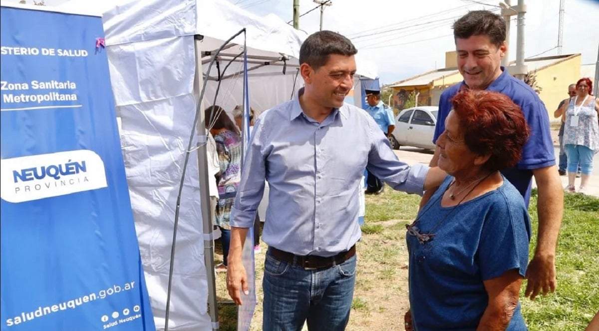 Marcos Koopmann recorrió los stands de "Neuquén Cerca Tuyo". Fuente: (Prensa Legislatura)