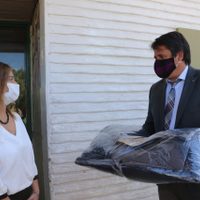 Neuquén Capital: Mariano Gaido realizó una importante donación para el sistema de salud