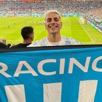 Ídolo total: la increíble donación de Coscu a unos hinchas de Racing para que puedan ver la final