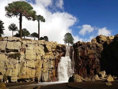 Un paseo majestuoso en la cordillera neuquina: las Siete Cascadas en Caviahue