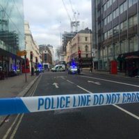 Reportan 'paquete sospechoso” cerca de las oficinas de Cambridge Analytica en Londres