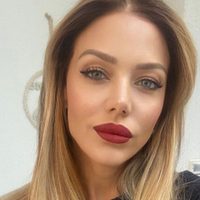 Evangelina Anderson marcó la última tendencia con sus originales microbikinis