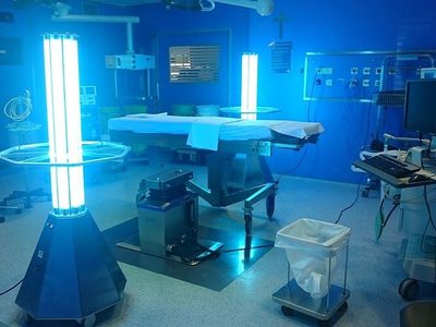¡Innovador! Utilizan equipo ultravioleta contra el coronavirus... Enterate cuál es su función