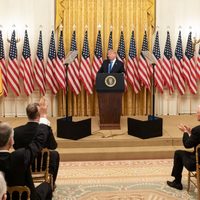 Trump impone sanciones contra la importación de alcohol y tabaco cubano y prohíbe alojarse en hoteles