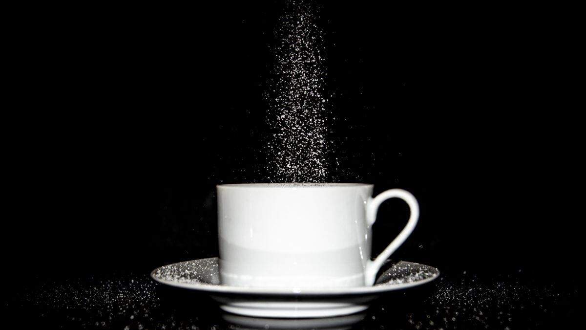 Taza con sal. Fuente: (X)
