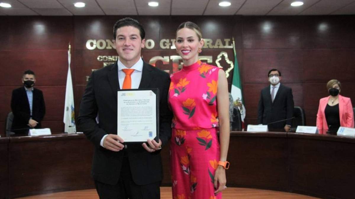 Samuel García con su esposa Mariana Rodríguez