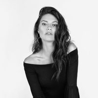 No es de este planeta: Sofía Jujuy Jiménez y un look total black que nos dejó sin aliento