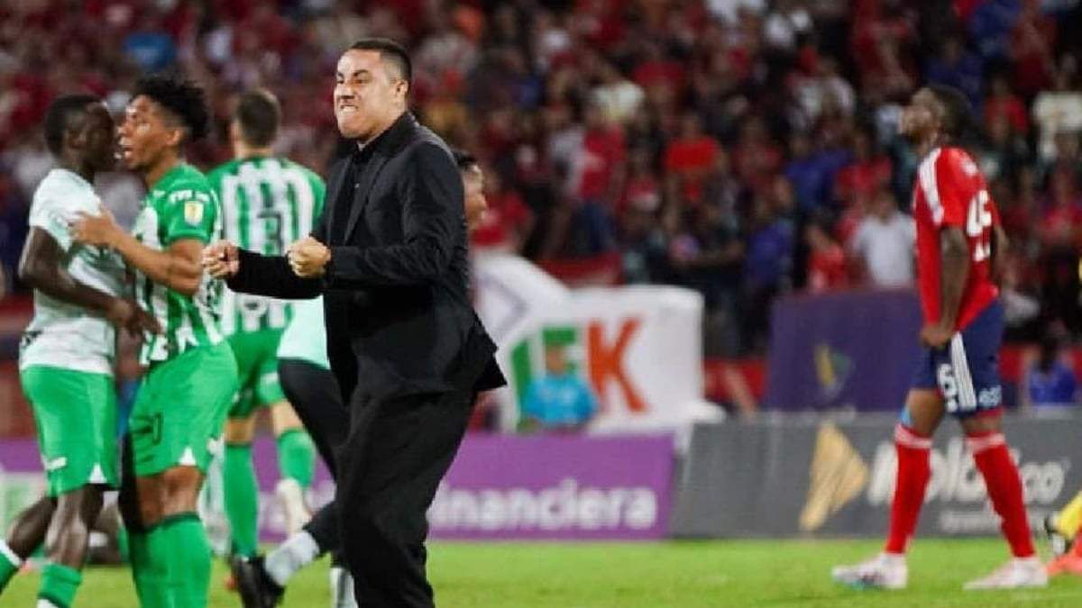 El director técnico Efraín Juárez