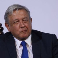 López Obrador se reúne con Cienfuegos para abordar violencia y relevo en Sedena